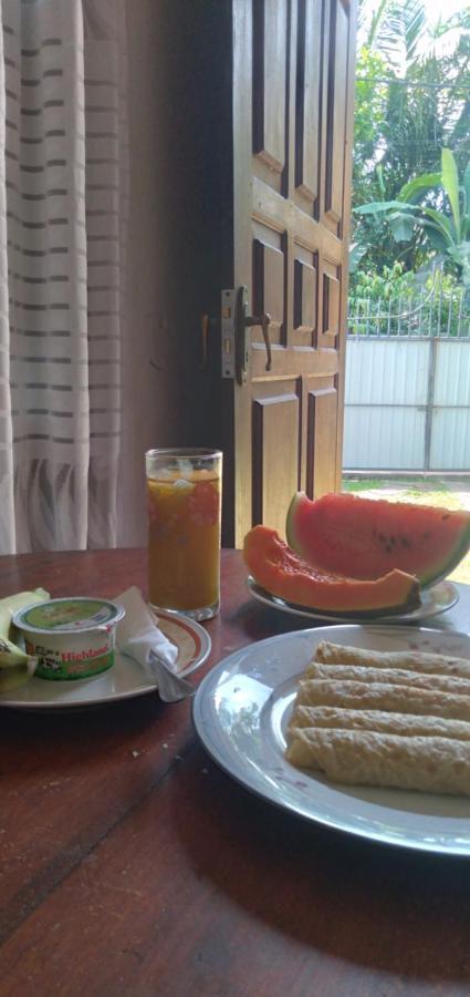 Sanithu Homestay And Villa ガル エクステリア 写真