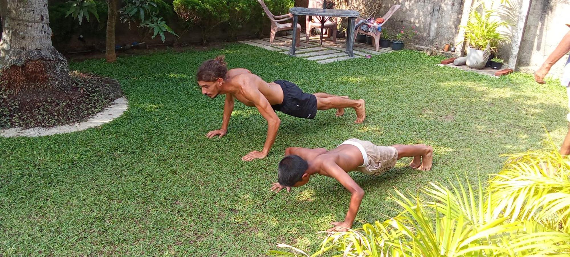Sanithu Homestay And Villa ガル エクステリア 写真