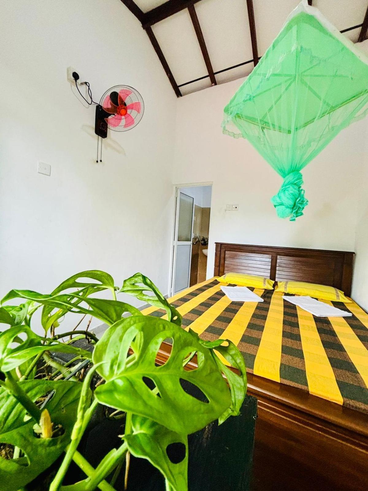 Sanithu Homestay And Villa ガル エクステリア 写真