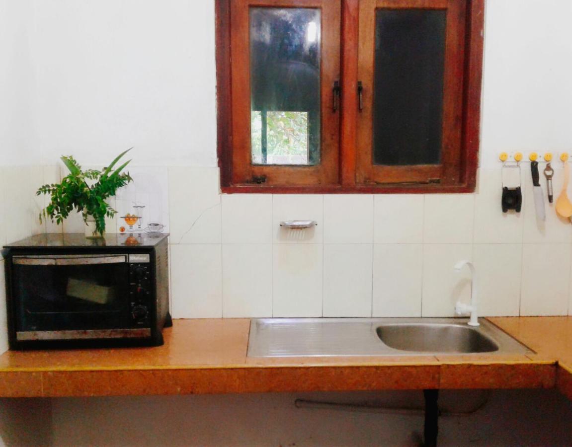 Sanithu Homestay And Villa ガル エクステリア 写真